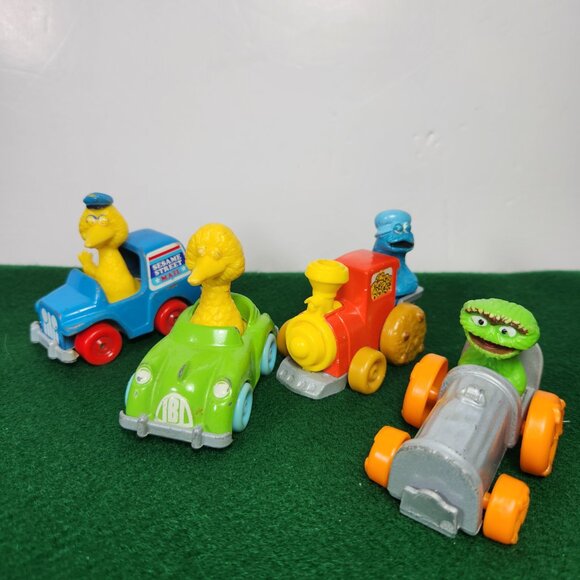 Sesame Street Muppets Die Cast Toys Vintage 80s Big Bird Oscar Cookie Monster - Picture 1 of 13